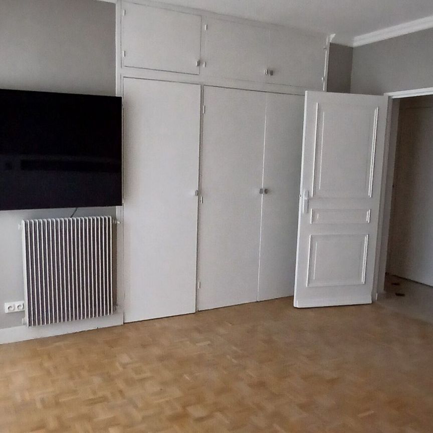 Appartement à louer 4 pièces • 110,25 m2 Paris 19 - Photo 1
