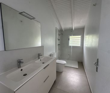 Location Maison 6 pièces 124m² PETIT BOURG 97170 - Photo 6