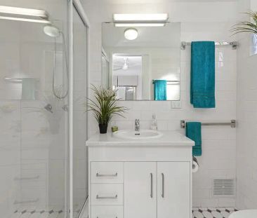 “Contemporary Two-Bedroom Haven Close to the Heart of Brisbane” - Photo 5