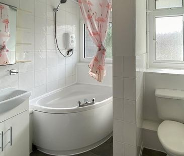 3 bedroom maisonette to rent - Photo 3