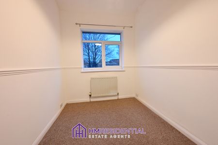 3 bedroom Semi Detached for rent on Fenham Hall Drive, Fenham, Newcastle Upon Tyne, NE4 9XE Available 01/12/2025 - Photo 2