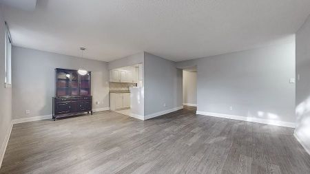 For Lease - 7451 Yonge Street Unit# 101, Markham, Ontario - Photo 5