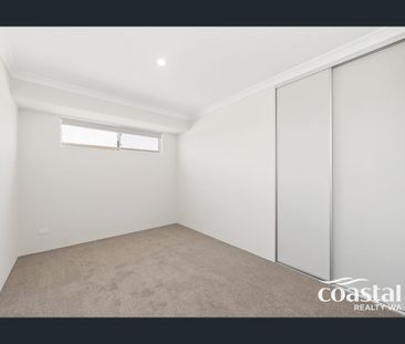 Dual Key Home in Family-Friendly Karnup - Photo 1