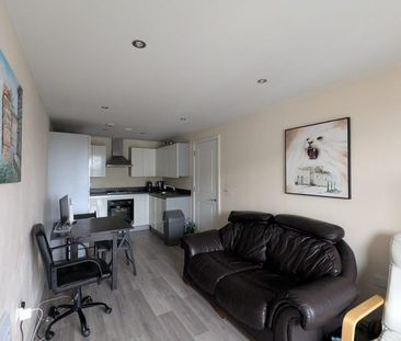 2 Bed Flat, Durnsford Road, SW19 - Photo 6