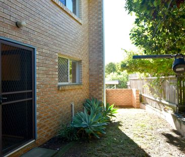 BREAK LEASE :: INNER CITY TOWNHOUSE, HARBOUR VIEWS, WALK TO WOOLWORTHS - Photo 5