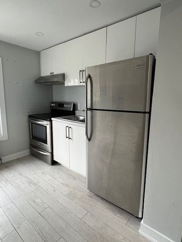 For Lease - 1659 Gerrard Street Unit# 1, Toronto, Ontario - Photo 3