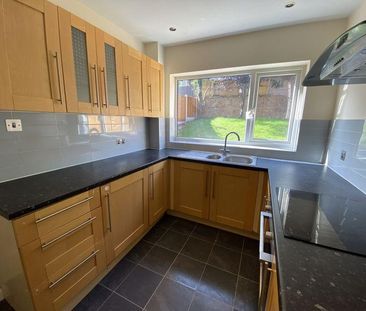 2 bedroom semi-detached house to rent - Photo 6