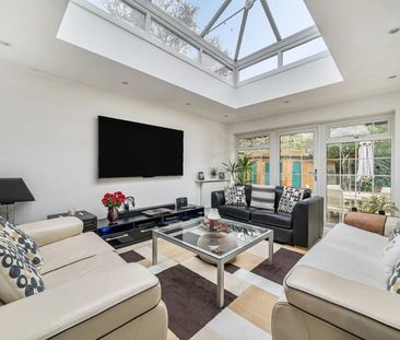 5 bedroom detached house to rent - Photo 1