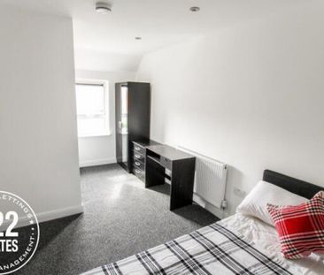 Aspinall Close, - Warrington - WA2 - Photo 5