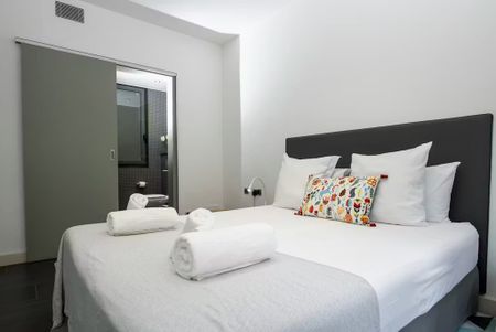 Carrer de Casanova, Barcelona, Catalonia 08021 - Photo 2