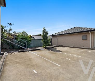 2/7 King Street, Adamstown - Photo 1