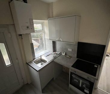 2 bedroom terraced house to rent - Photo 5