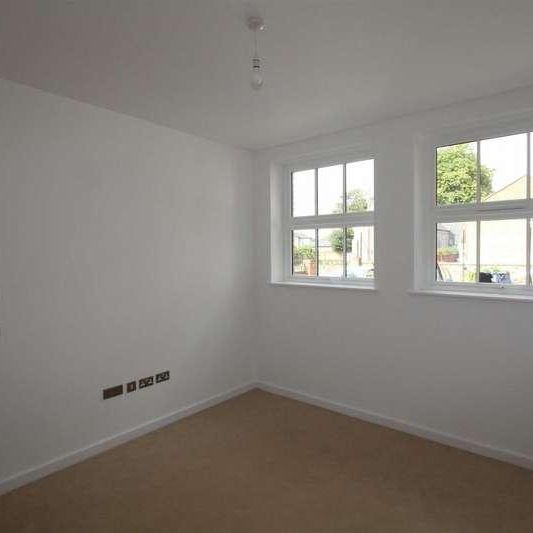 Hinguar Street, Shoeburyness, SS3 - Photo 1