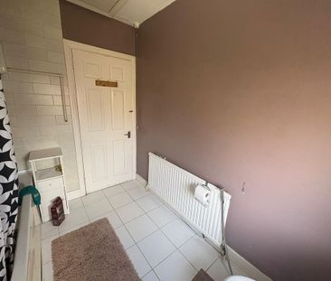 4 bedroom terraced house to rent - Photo 3