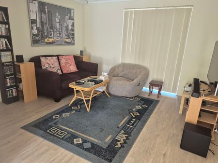 Gosnells - Photo 2
