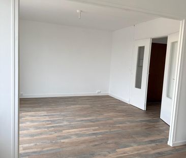 Location Appartement 3 pièces 75m² ALENCON 61000 - Photo 4