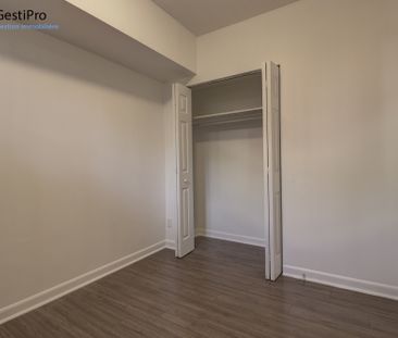 1370 Frontenac - Photo 1