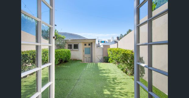 PERFECTLY PADDINGTON - Photo 1