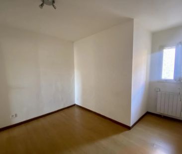 A VILLENEUVE SUR LOT, RIVE GAUCHE T2 AVEC PARKING A PROXIMIT - Photo 4