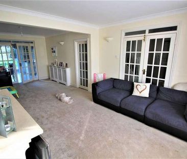 Farm Road, Edgware, HA8 - Photo 1