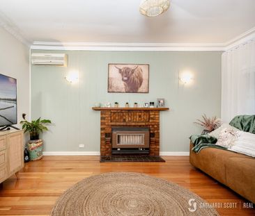 3 Bedroom Home in Central, Quiet Location! - Photo 2