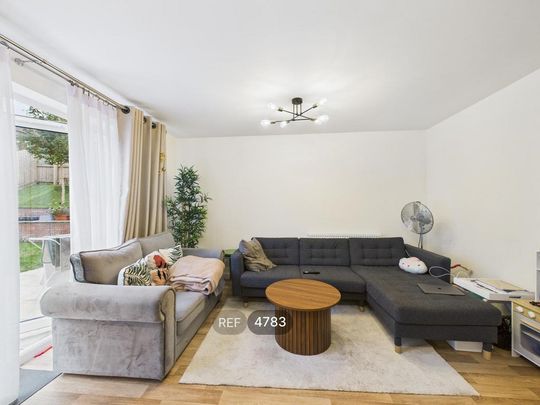 2 bedroom semi-detached house to rent - Photo 1