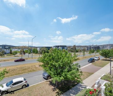 Simple Living in the Center of Molonglo - Photo 4
