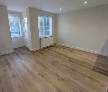 1 bedroom terraced house to rent - Photo 2