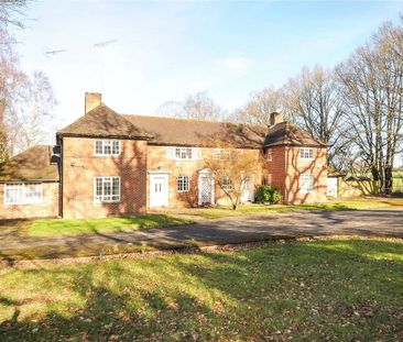 A three bedroom semi detached family home overlooking open fields. - Photo 5
