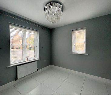 4 bedroom detached house to rent - Photo 1
