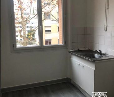 Location Appartement 2 pièces 48m² LYON 6ème - Photo 3