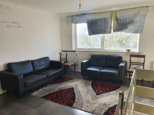 2 Bed Maisonette, Linden Court, LU2 - Photo 1