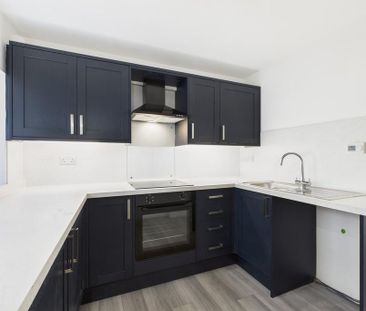 2 bedroom maisonette to rent - Photo 5