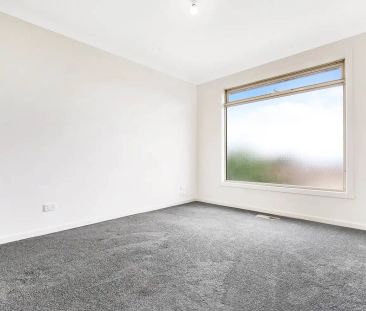 “PRIME LOCATION !!” - Photo 1