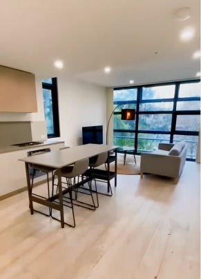 1 bed 1 bath - Photo 1