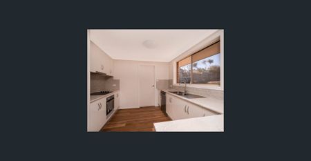 LOVELY FAMILY HOME - Photo 4