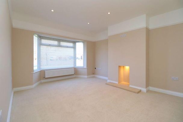 2 bedroom semi-detached bungalow to rent - Photo 1