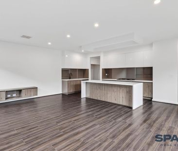 Stunning home! - Photo 4