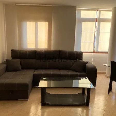 Alquiler de piso en Camino de Coín - Photo 1