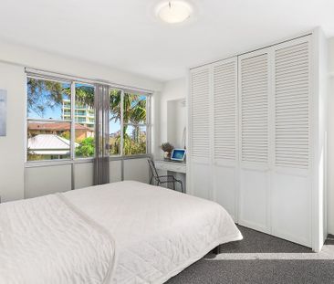 Attractive coastal apartment in seaside location - Photo 4