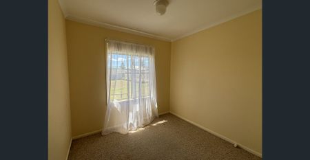 Prime Location - Photo 2