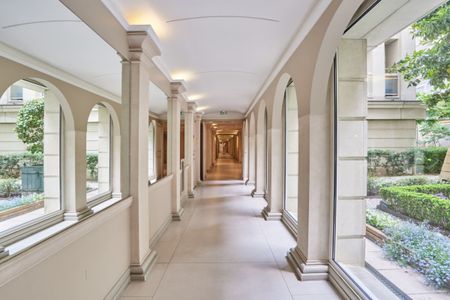 PARIS 6ème arrondissement - Location meublée - Saint Germain des Prés - Photo 2