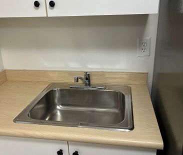 For Lease - 98 Frontenac Avenue Unit# 2, Toronto, Ontario - Photo 3