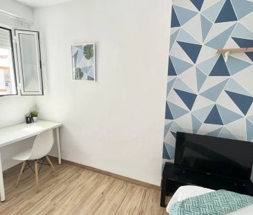Room in a shared 4-bedroom apartment for rent in La Palmilla. - Foto 4