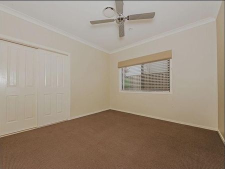 5 St Paul Crescent, Varsity Lakes QLD 4227 - House For Rent | Domain - Photo 4