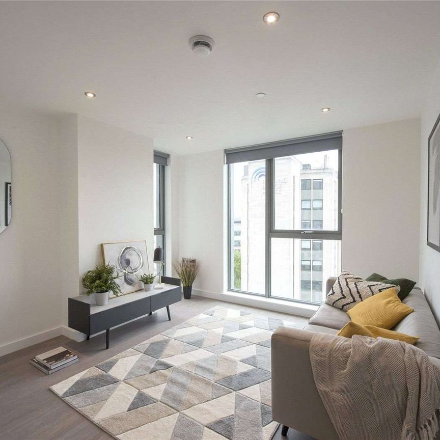 *2 WEEK RENT FREE FOR JANUARY MOVE INS* Rent in the iconic Thames Quarter building in the heart of Reading's town centre. This is a 2 bedroom apartment on the fifth floor. - Photo 1