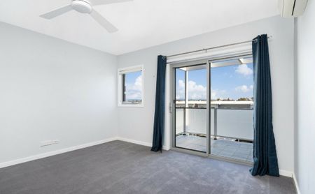 Spacious and Light, Convenient and Bright - Photo 4