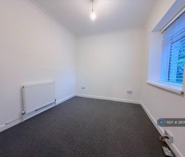 3 bedroom detached house to rent - Photo 4