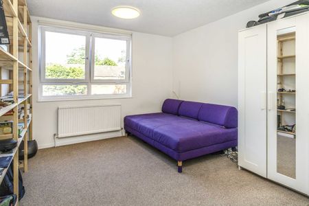 1 Bed Flat, Glastonbury House, SE12 - Photo 3