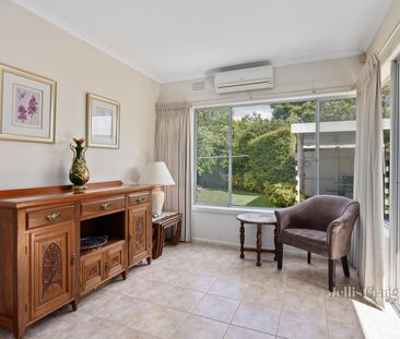 10 Folkestone Road, Glen Waverley - Photo 4